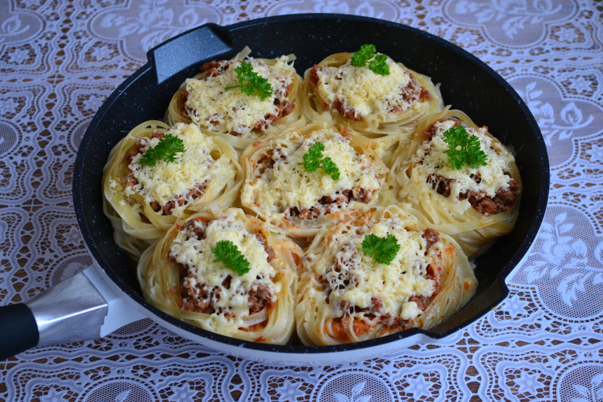 Как приготовить гнезда с фаршем в духовке пошаговый рецепт с Как приготовить гнезда с фаршем в духовке пошаговый рецепт с
