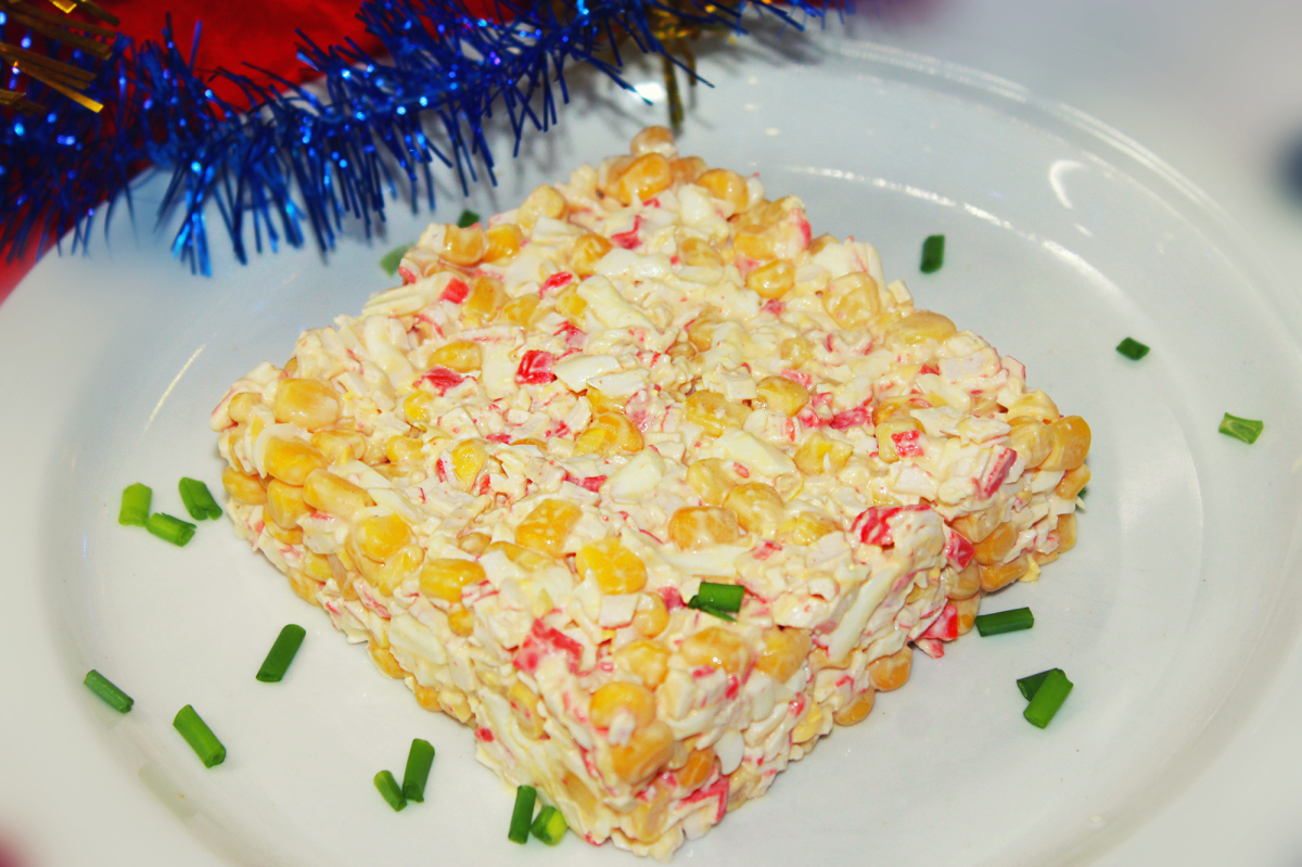 Салат из крабовых палочек с кукурузой рецепт с очень вкусный пошаговый Салат из крабовых палочек с кукурузой рецепт с очень вкусный пошаговый