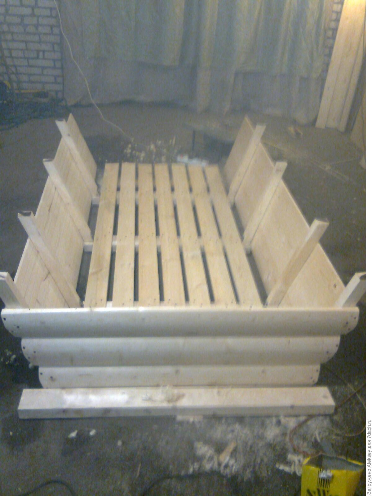 Телега-клумба