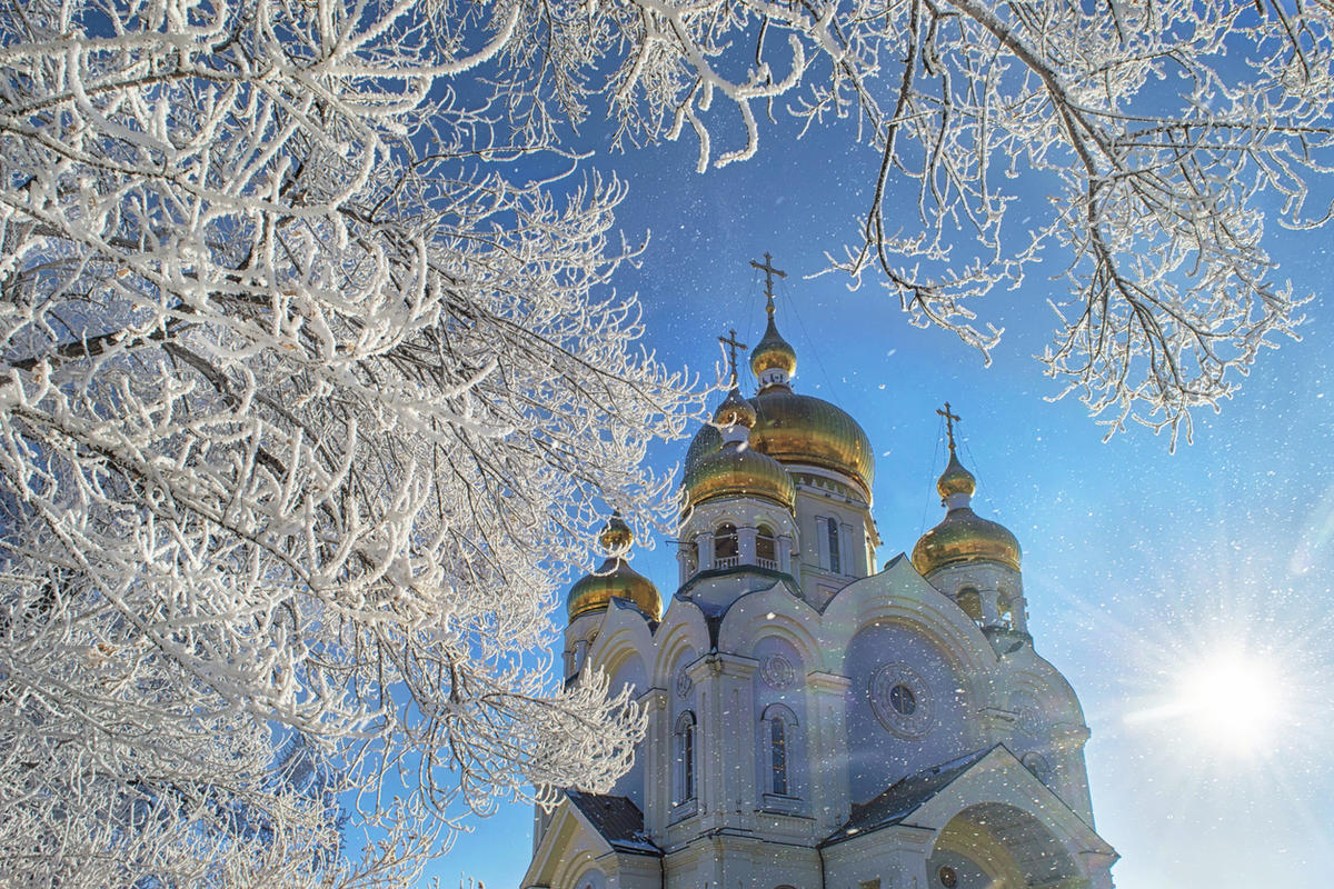 Зимний храм Рождество