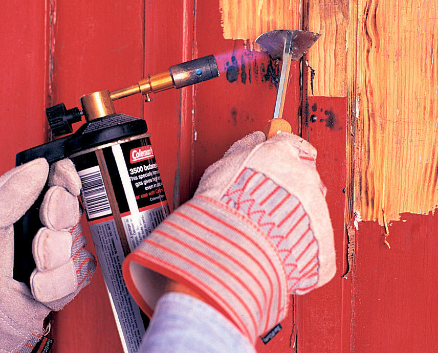 Как снять старую краску с дерева: способы и инструменты