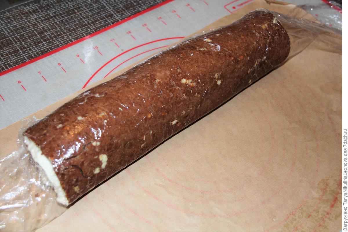 Рулет из печенья с мандаринами и сливочным сыром (без выпечки)