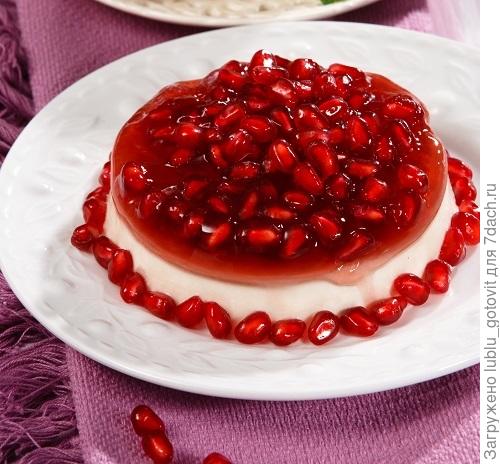 Десерт из граната