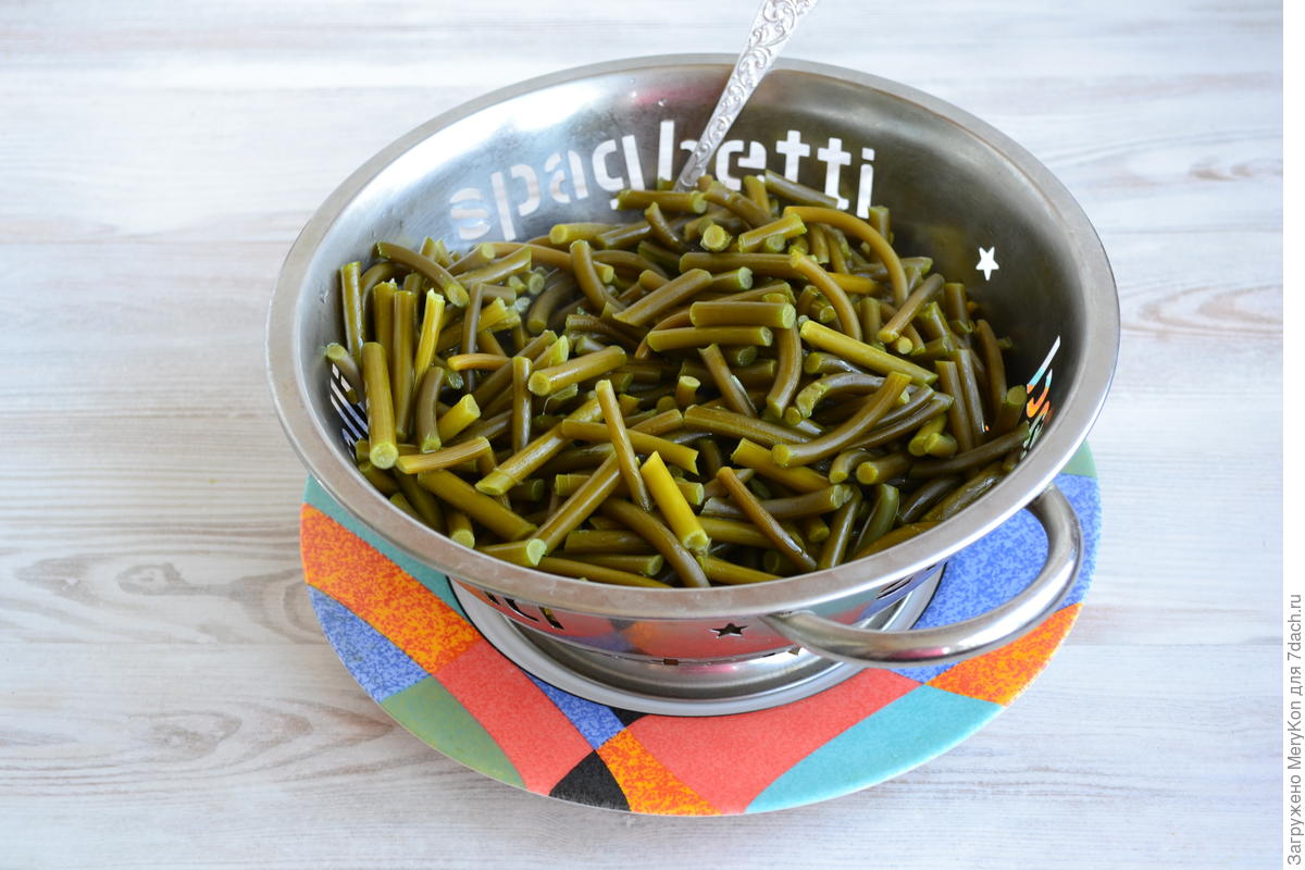 Тушеные чесночные стрелки