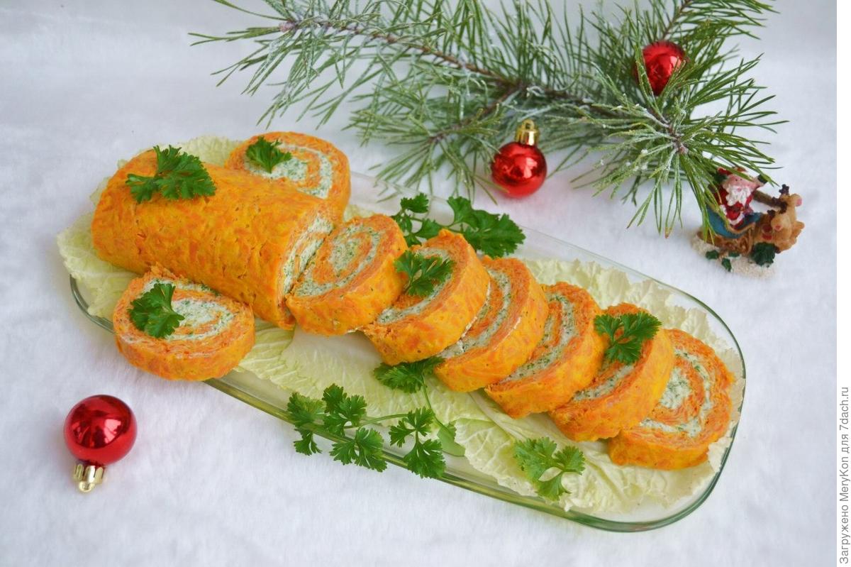 Морковный рулет с творожно-яблочной начинкой