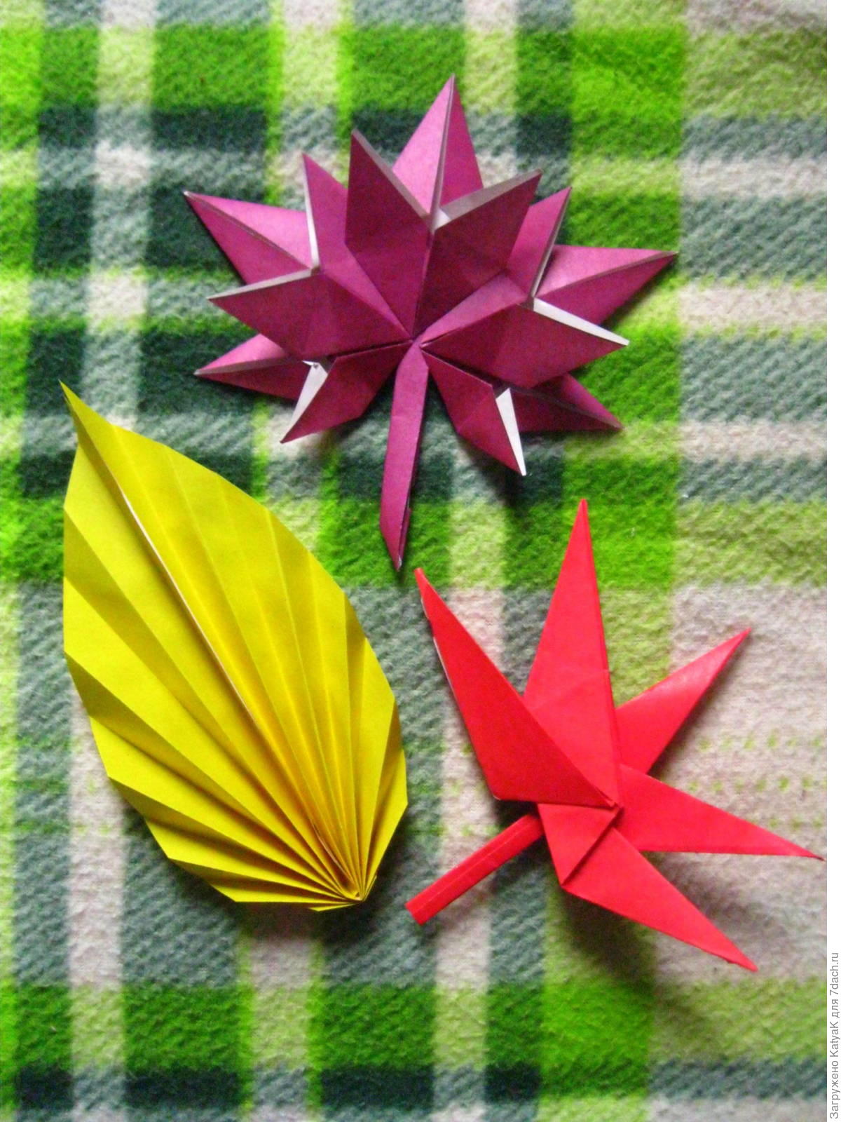 Оригами листья