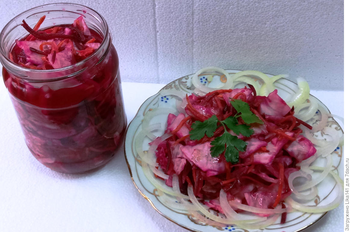 Маринованная свекла быстрый рецепт. Пикули капуста со свеклой. Маринованная капуста со свеклой. Капуста со свёклой маринованная быстрого приготовления. Капуста со свеклой в маринаде.