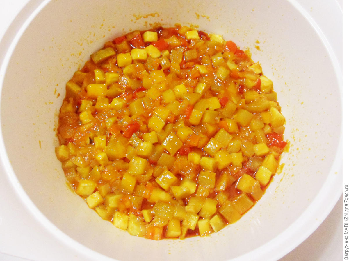 Салат «Татарская песня» из кабачков в остром маринаде