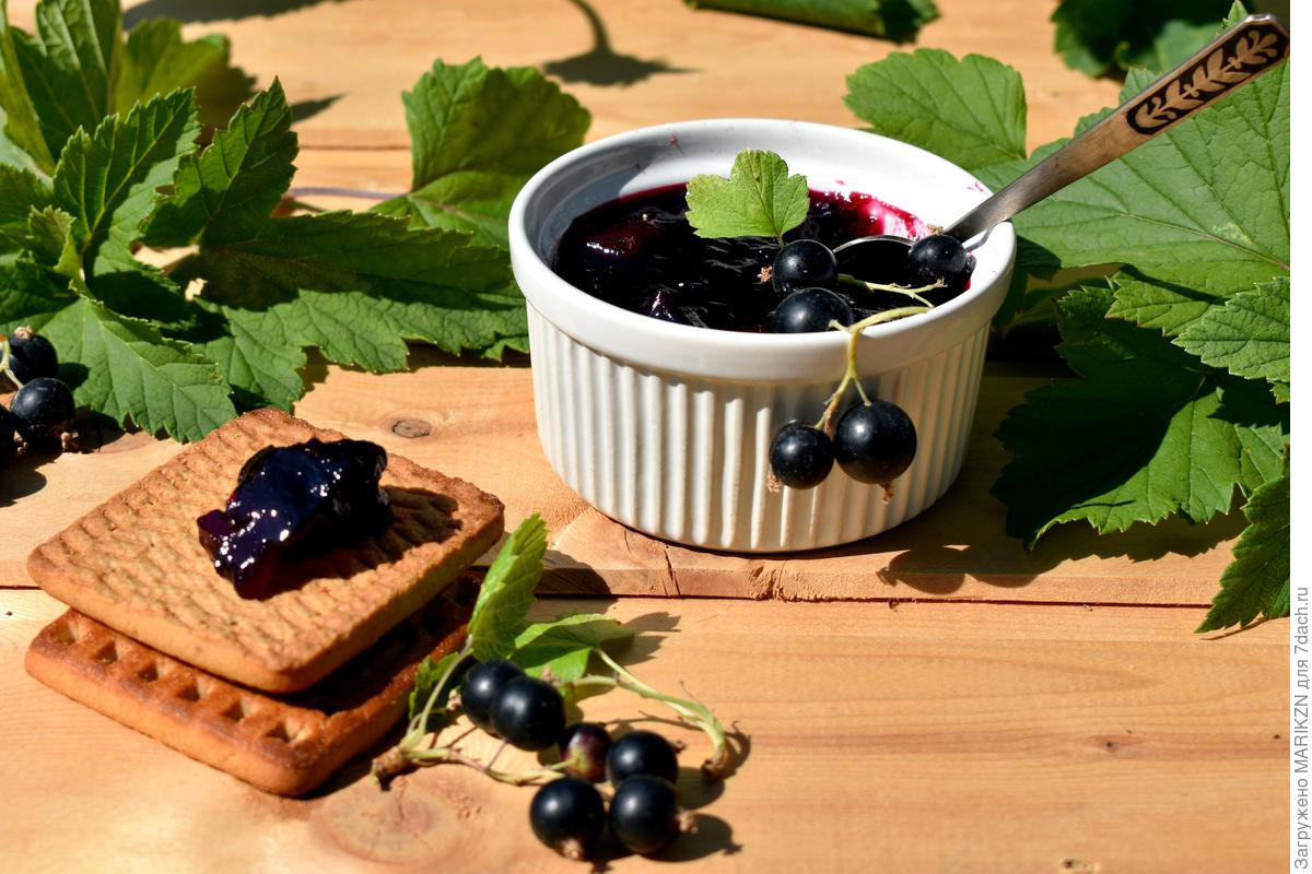 Жареное варенье из черной смородины