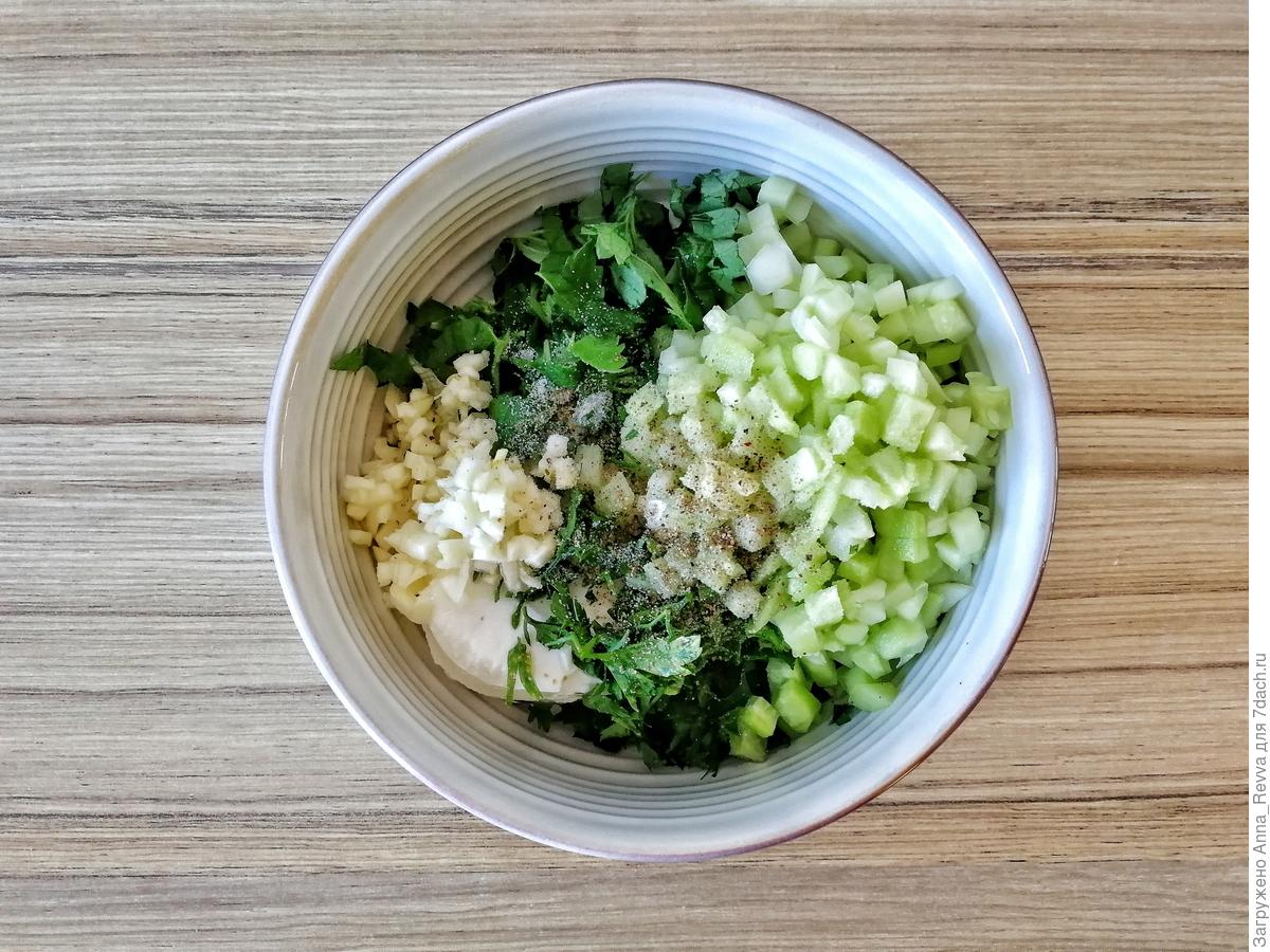 Гужеры с чесноком и петрушкой