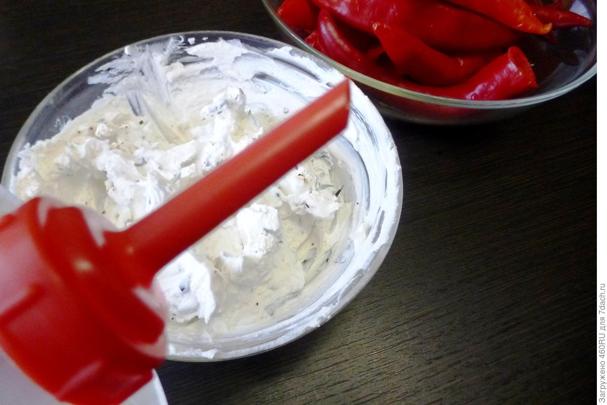 Фаршированные острые перчики