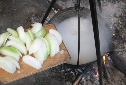 Суп из курицы и овощей на огне - пошаговый рецепт приготовления с фото