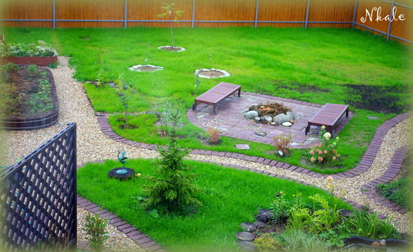 дорожки из щебня и "английского" кирпича