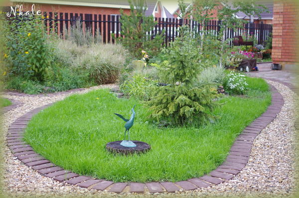 дорожки из щебня и "английского" кирпича