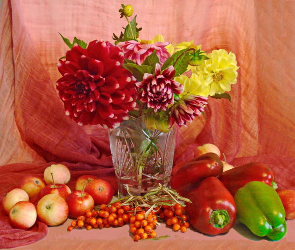 цветы,яблочки,облепиха,перцы - всё дачное, своё!