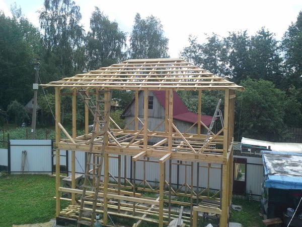 Стропильную систему делал из бруса 50×100.
