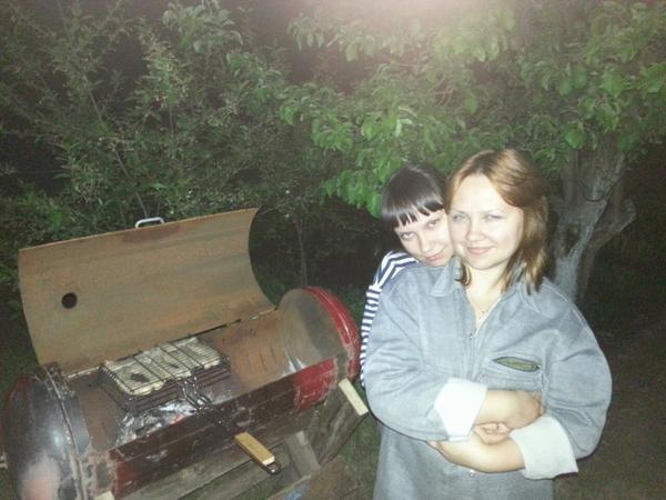 вот первый опыт мужа в создании мангала. Семья довольна)