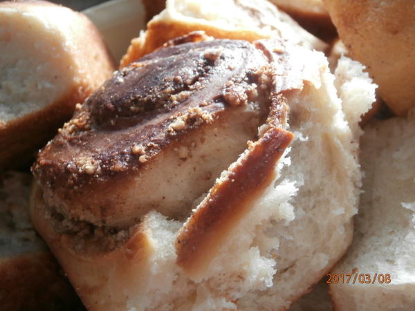 Булочки на закваске с настоящей корицей