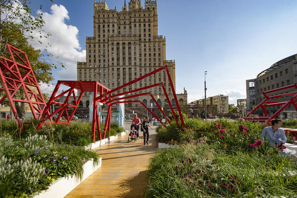 Красный сад, Баррикадная
