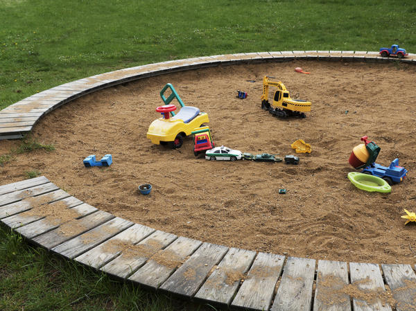 Детская площадка на даче своими руками - дизайн и обустройство