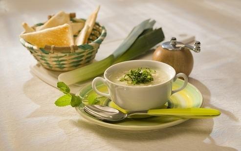 Крем-суп с луком пореем. Фото: Дмитрий Байрак/ BurdaMedia