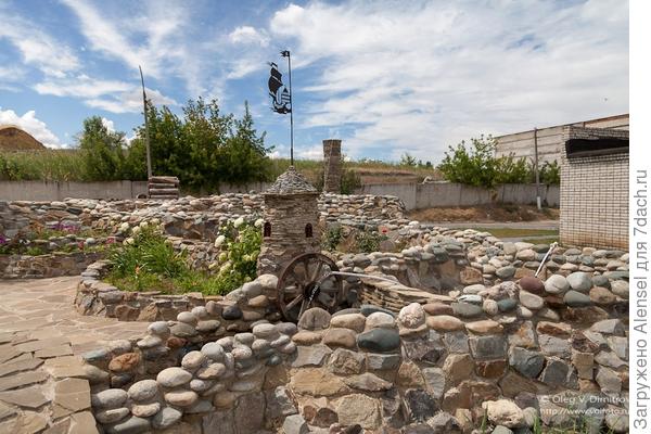 Мельница в ландшафтном дизайне японского стиля