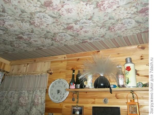 Интерьер садового домика: гобеленовый потолок