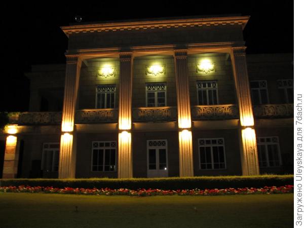 Здание администрации Никитского ботанического сада