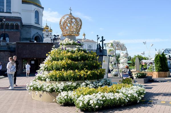 Фестиваль "Белый цветок-2022" в Екатеринбурге. Источник фото