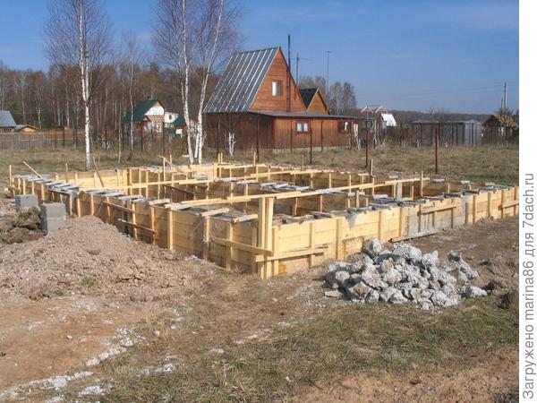 залили фундамент