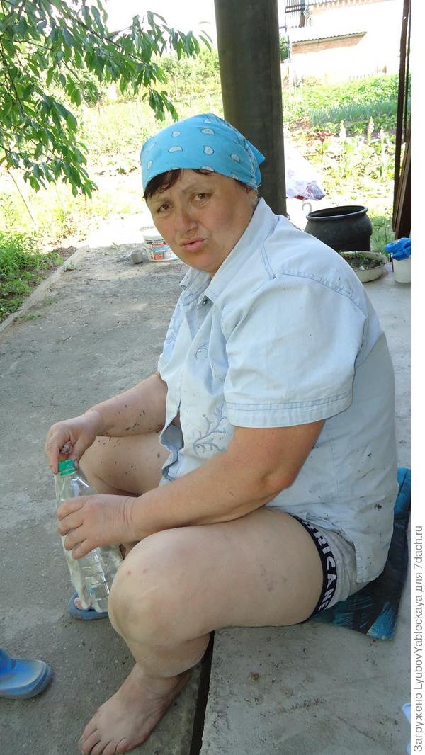 место красит человека и еще краска.