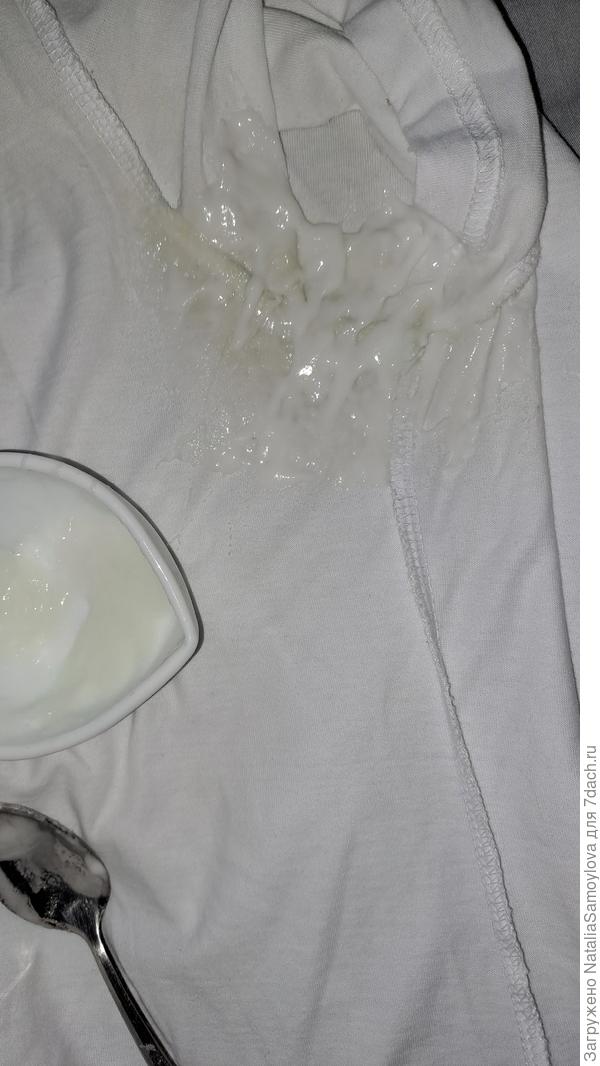 Наносим кашицу на пятно