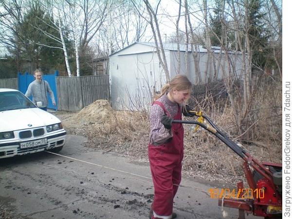 Русский мотоблок против немецкого автомобиля