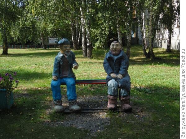 Скульптуры.