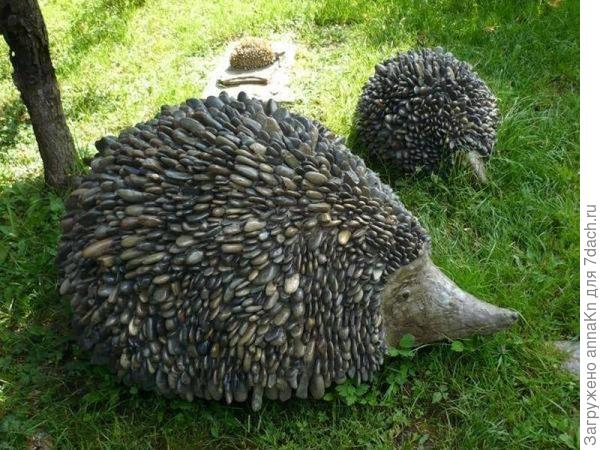 Поселите ежиков в саду!