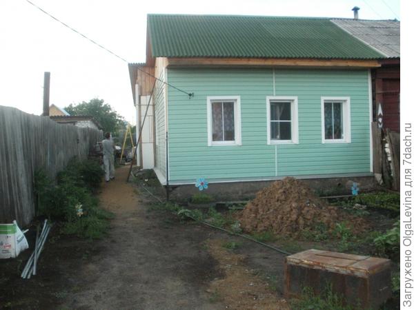 вот такой домик с пристройкой получился у моего мужа