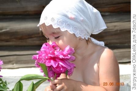 Приключения Киры на даче)