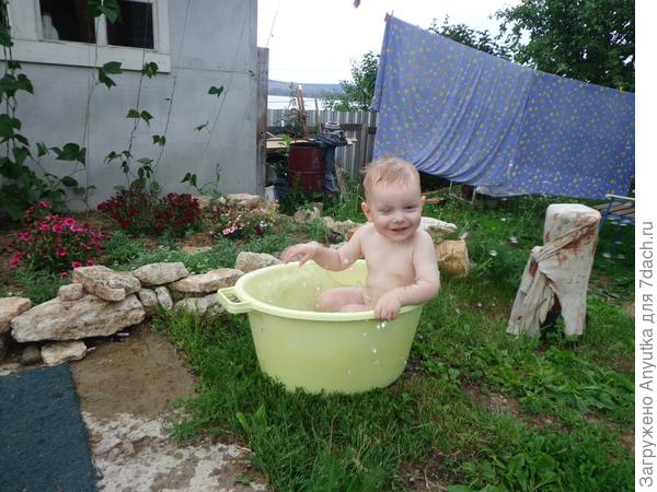 Игрушки отложены в сторону
