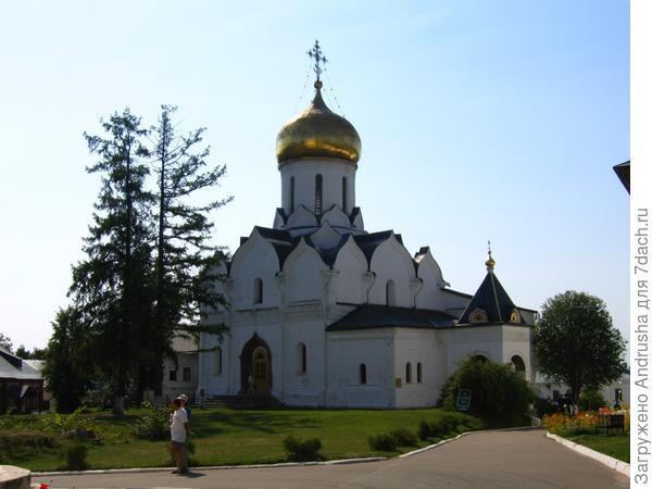 На территории Саввино-Сторожевского монастыря