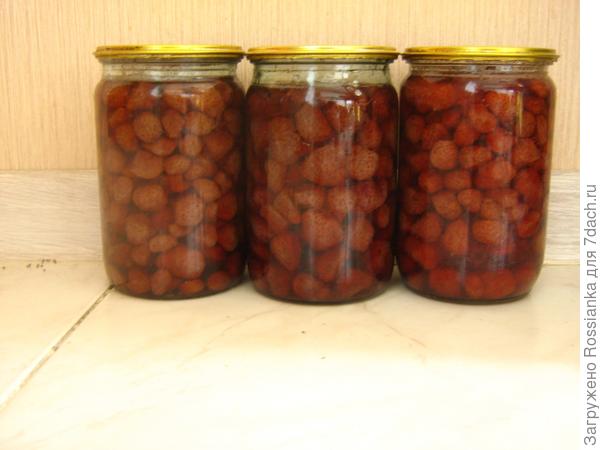 Вкуснейшее клубничное варенье.
