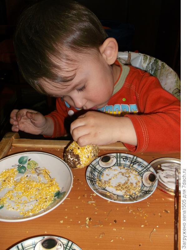 посыпаем молотой кукурузой