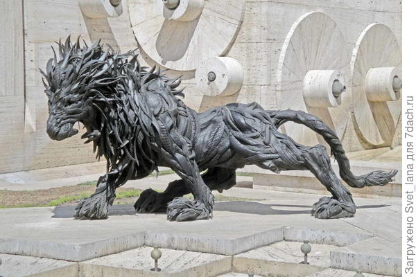 скульптура из шин