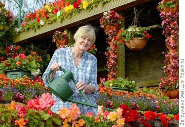 Семейная пара из Англии стала знаменита на весь мир своим невероятным садом