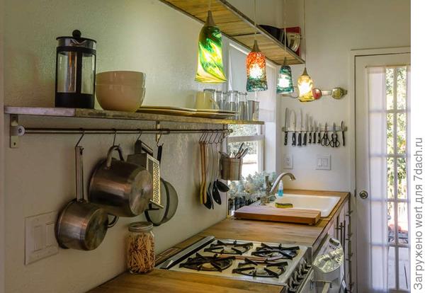 Великолепные примеры оформления маленьких интерьеров кухонь и столовых в различных странах