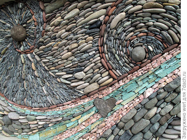 Панно из камня и гальки