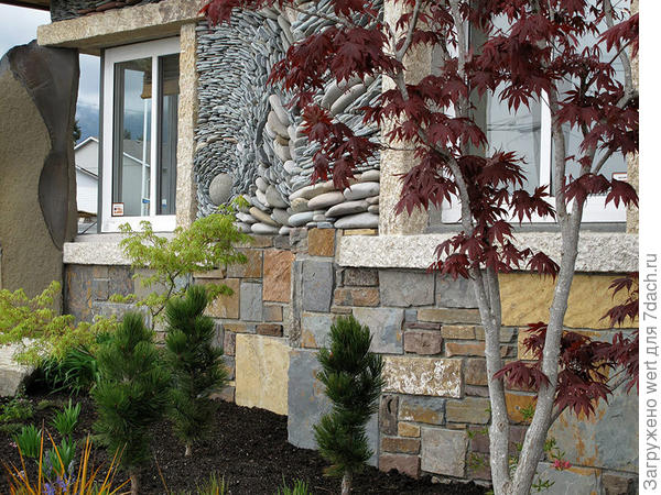 Панно из камня и гальки