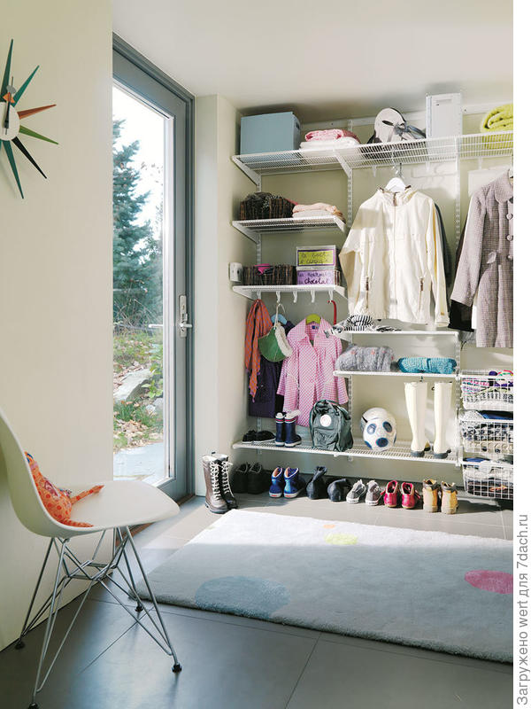 Вешалки на даче