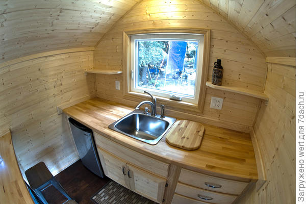 Деревянная дача на колесах