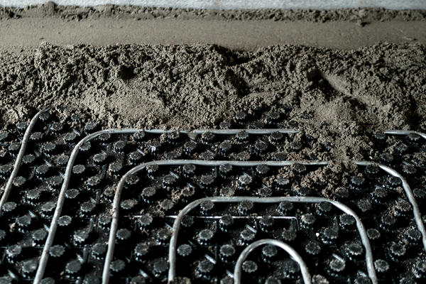 Водяной теплый пол имеет ряд особенностей, которые необходимо учесть