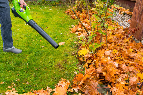 Тихая уборка - с аккумуляторной техникой это возможно